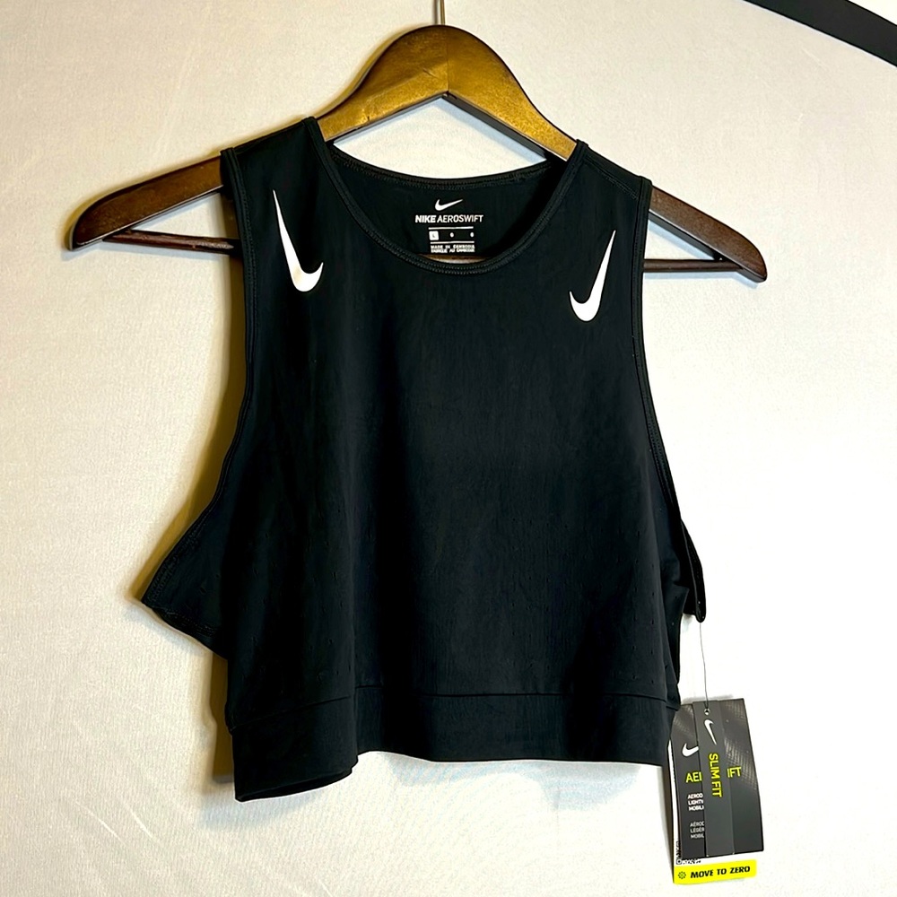 NWT Nike Aeroswift Crop Tank in Large